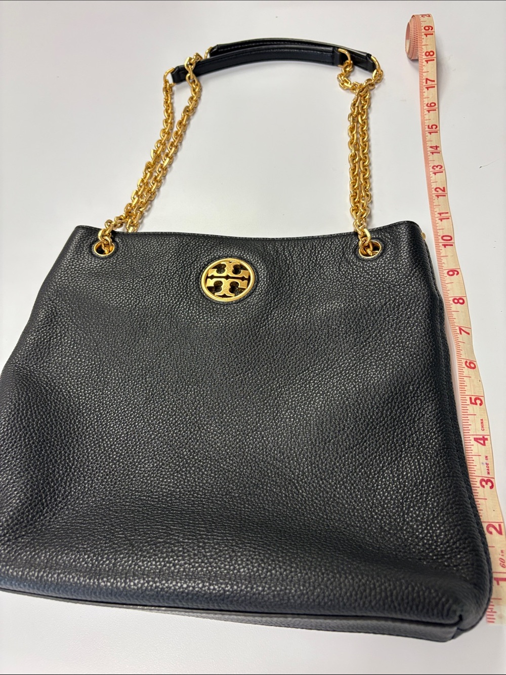 Tory Burch Black Pebbled Leather Shoulder Bag with Adjustable Gold Chain - Picture 7 of 10